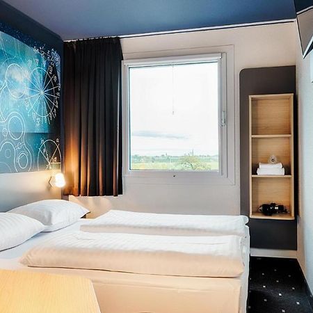 B&B Hotel Muenchen-Garching Garching bei München Esterno foto