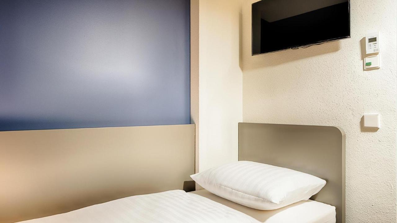 B&B Hotel Muenchen-Garching Garching bei München Esterno foto
